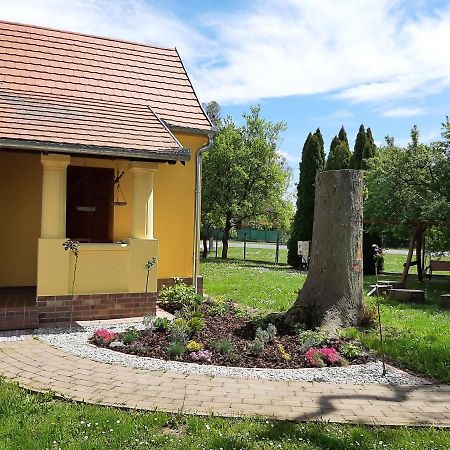 Márfi vendégház Magyarszerdahely Exterior foto