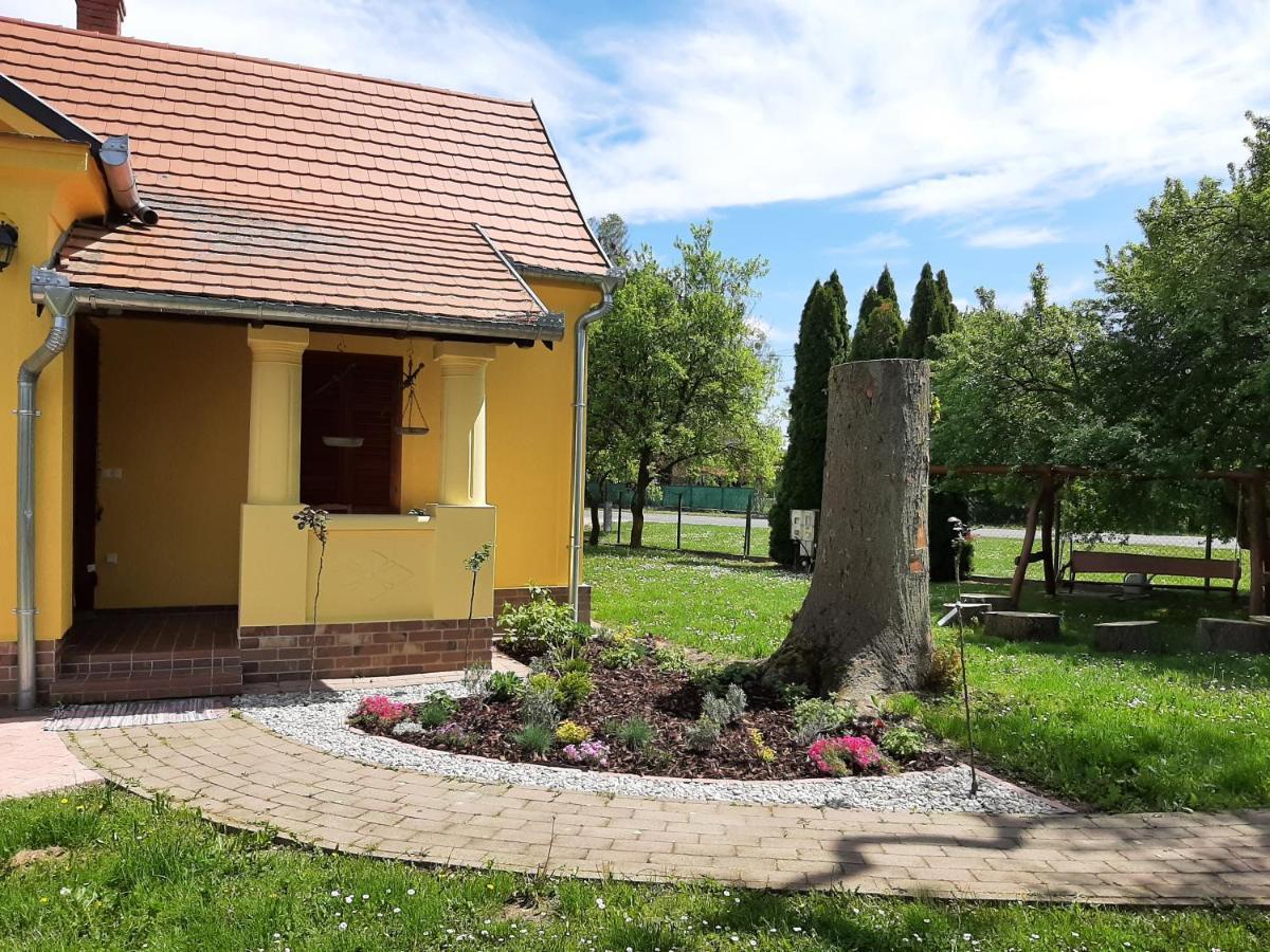 Márfi vendégház Magyarszerdahely Exterior foto